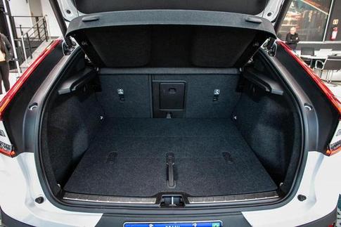 VOLVO C40 6 PLUS