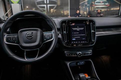 VOLVO C40 6 PLUS