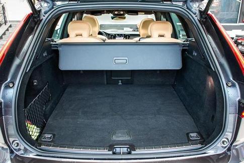 VOLVO XC60 T8 INSCRIPT
