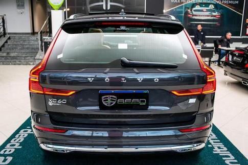 VOLVO XC60 T8 INSCRIPT