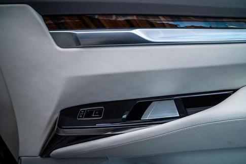 CADILLAC ESCALADE ESV 4WD SPORT PLATINUM