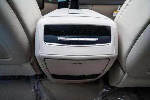 CADILLAC ESCALADE ESV 4WD SPORT PLATINUM