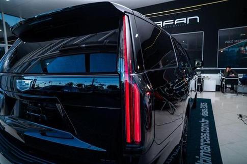 CADILLAC ESCALADE ESV 4WD SPORT PLATINUM