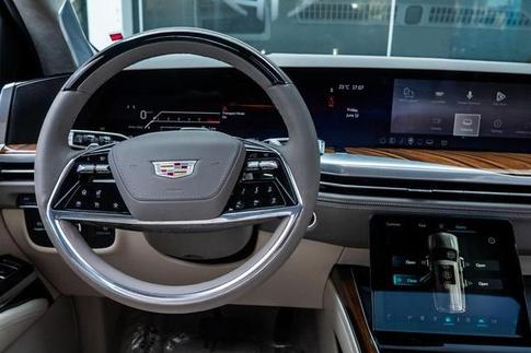 CADILLAC ESCALADE ESV 4WD SPORT PLATINUM