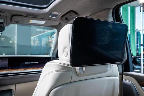 CADILLAC ESCALADE ESV 4WD SPORT PLATINUM