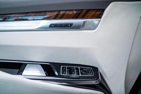CADILLAC ESCALADE ESV 4WD SPORT PLATINUM