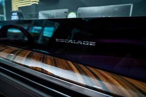 CADILLAC ESCALADE ESV 4WD SPORT PLATINUM