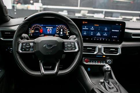FORD MUSTANG NEW GT V8