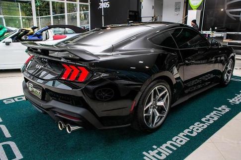 FORD MUSTANG NEW GT V8