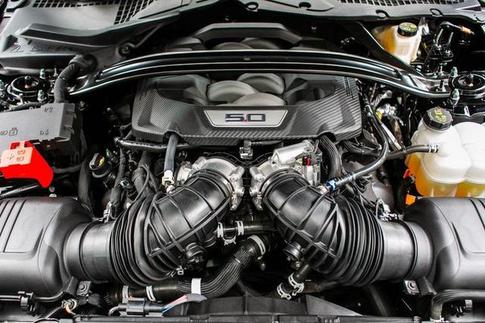 FORD MUSTANG NEW GT V8