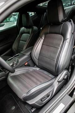 FORD MUSTANG NEW GT V8