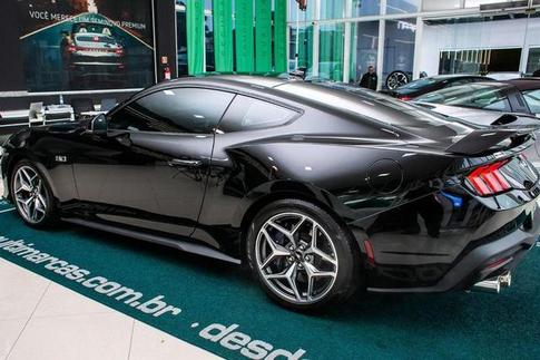FORD MUSTANG NEW GT V8