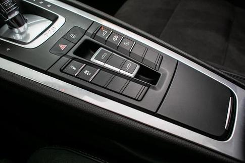 PORSCHE BOXSTER GTS4.0