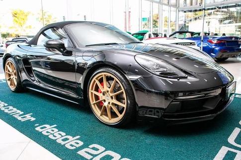 PORSCHE BOXSTER GTS4.0