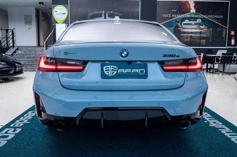 BMW 330E