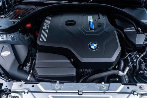 BMW 330E