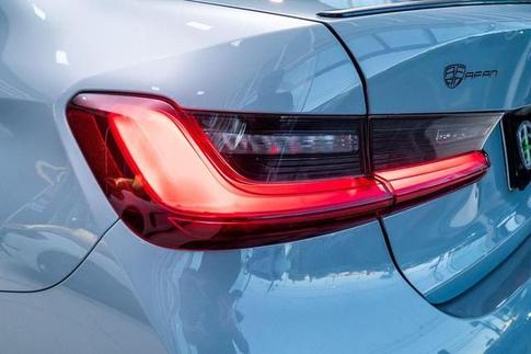 BMW 330E