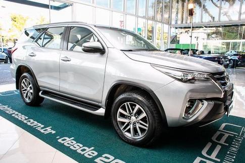 TOYOTA HILUX SWSRXA4FD