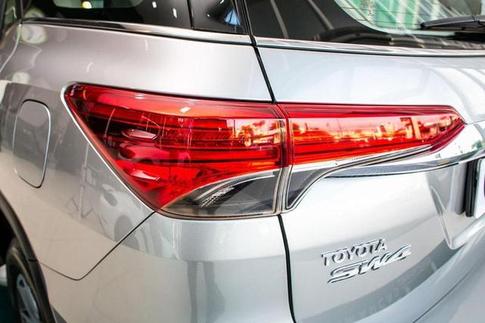 TOYOTA HILUX SWSRXA4FD