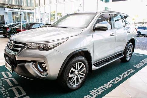TOYOTA HILUX SWSRXA4FD
