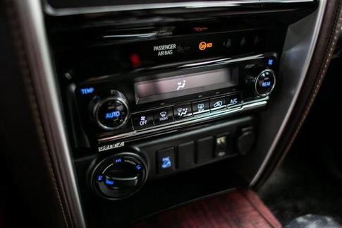TOYOTA HILUX SWSRXA4FD