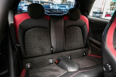 MINI HATCH JCW 3P