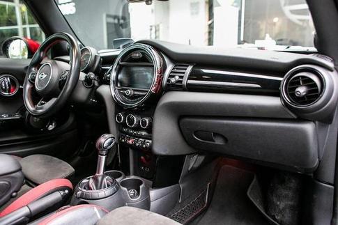 MINI HATCH JCW 3P