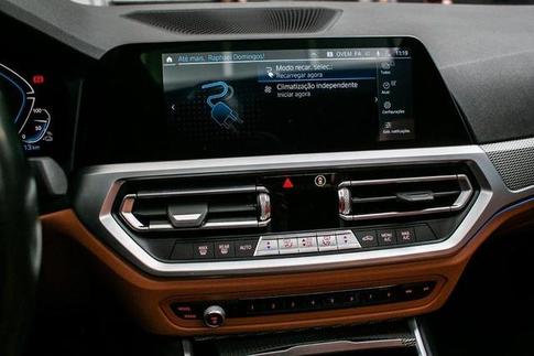 BMW 330E