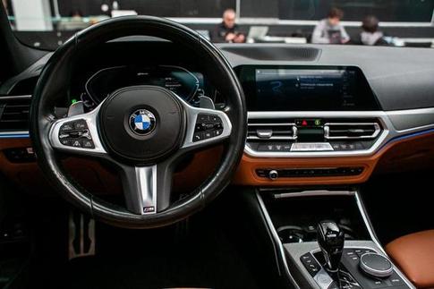 BMW 330E