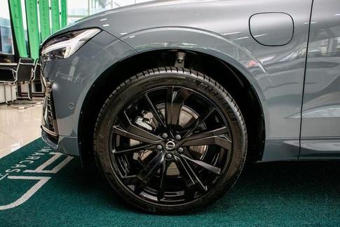 VOLVO XC60 T8 ULT DARK