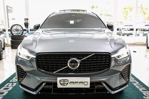 VOLVO XC60 T8 ULT DARK