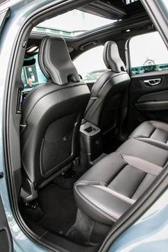 VOLVO XC60 T8 ULT DARK