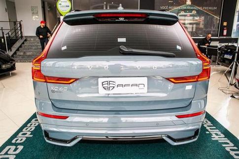 VOLVO XC60 T8 ULT DARK