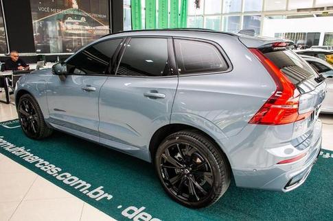 VOLVO XC60 T8 ULT DARK