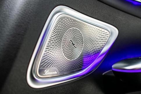 MERCEDES-BENZ C-63 AMG S E PERFORMANCE (H�BRIDO)