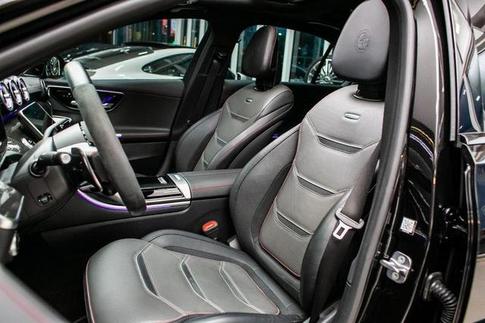 MERCEDES-BENZ C-63 AMG S E PERFORMANCE (H�BRIDO)