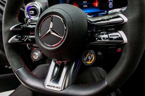 MERCEDES-BENZ C-63 AMG S E PERFORMANCE (H�BRIDO)