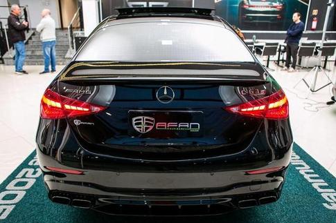 MERCEDES-BENZ C-63 AMG S E PERFORMANCE (H�BRIDO)
