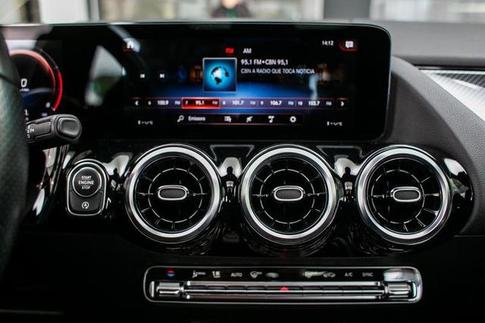 MERCEDES-BENZ GLA200 SPT