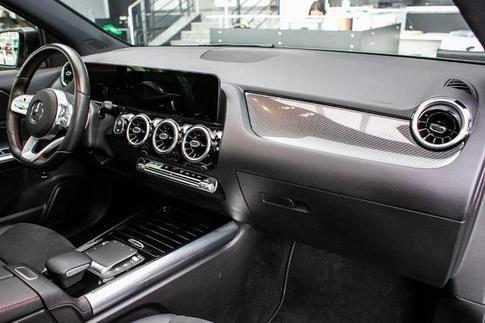 MERCEDES-BENZ GLA200 SPT