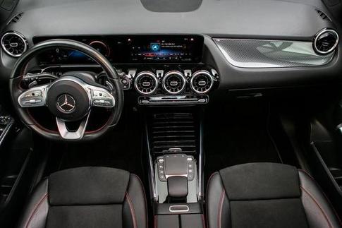MERCEDES-BENZ GLA200 SPT