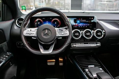 MERCEDES-BENZ GLA200 SPT