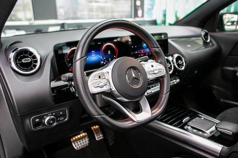 MERCEDES-BENZ GLA200 SPT