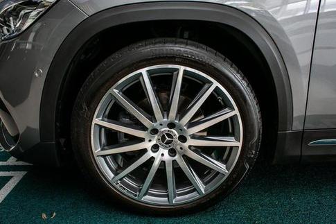 MERCEDES-BENZ GLA200 SPT