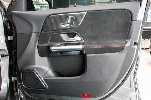 MERCEDES-BENZ GLA200 SPT