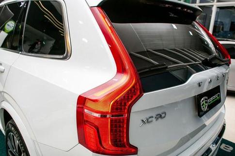 VOLVO XC90 T8 PLUS