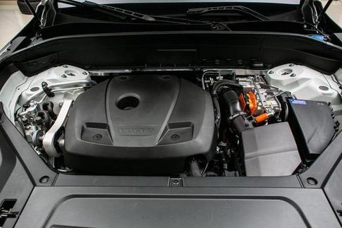 VOLVO XC90 T8 PLUS