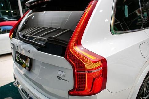 VOLVO XC90 T8 PLUS