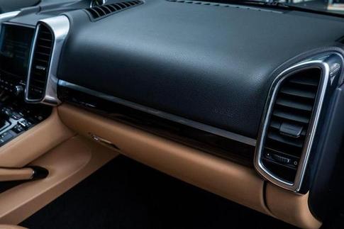 PORSCHE CAYENNE S E-HY