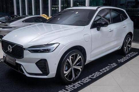 VOLVO XC60 T8 ULT DARK